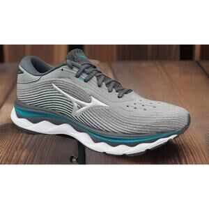 Mizuno Wave Sky 5 Gray Griffin Running Shoes Womens Size 8.5 Fast Shipping